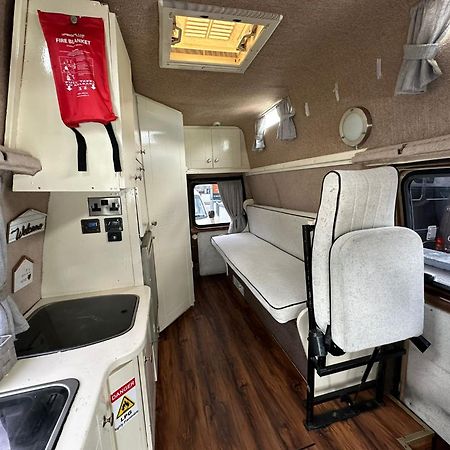 Retro Camper Hire Otel Dublin Dış mekan fotoğraf