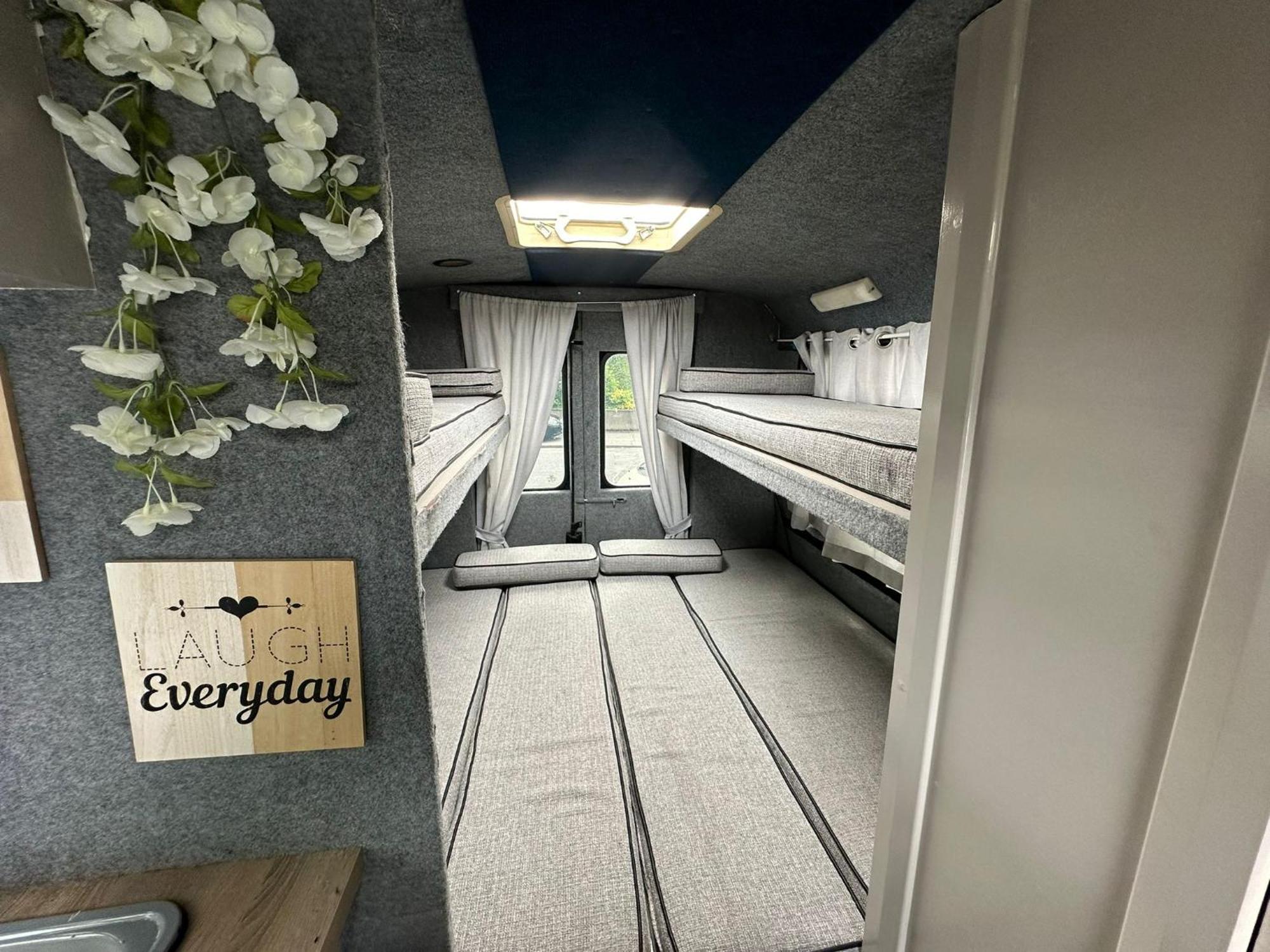 Retro Camper Hire Otel Dublin Dış mekan fotoğraf