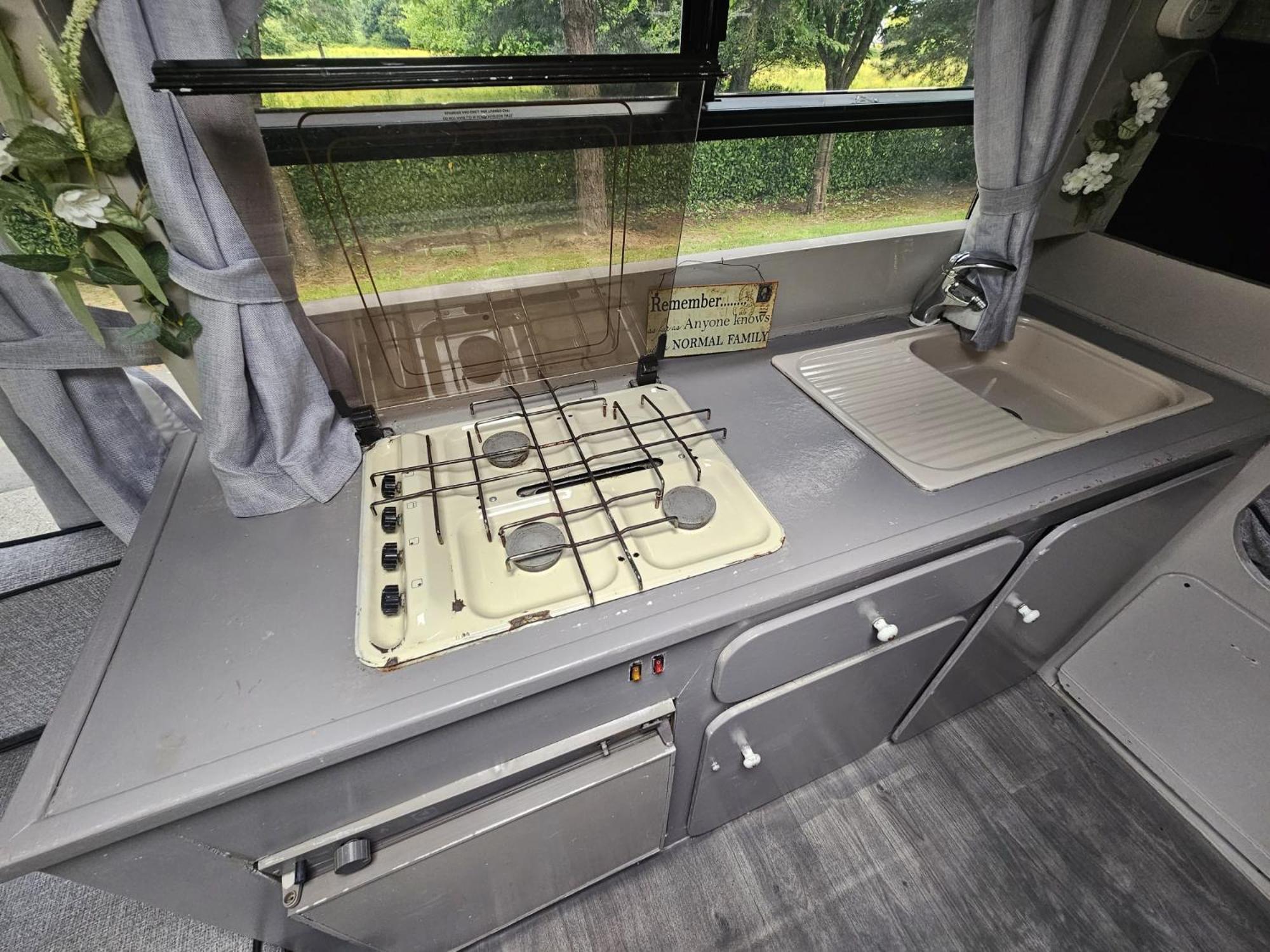 Retro Camper Hire Otel Dublin Dış mekan fotoğraf